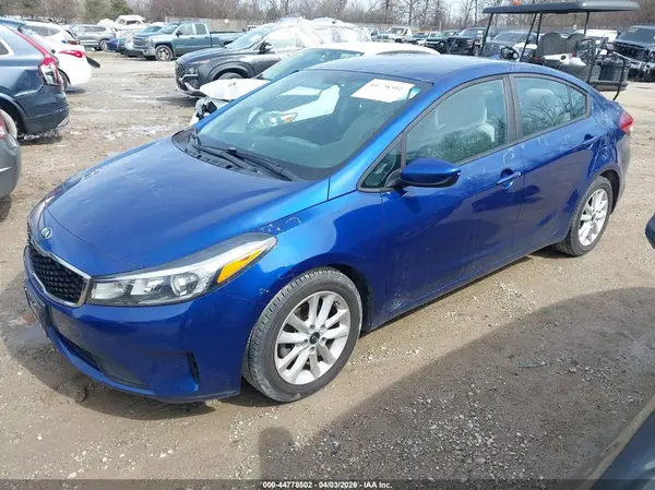 3KPFL4A74HE135005 2017 KIA FORTE - Image 2