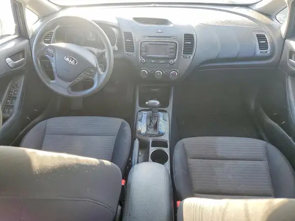 3KPFL4A74HE136915 2017 KIA FORTE - Image 8