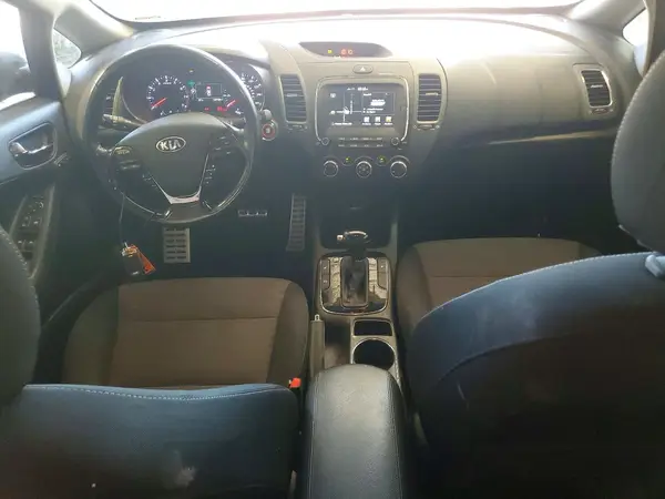3KPFL4A74HE139359 2017 KIA FORTE - Image 8