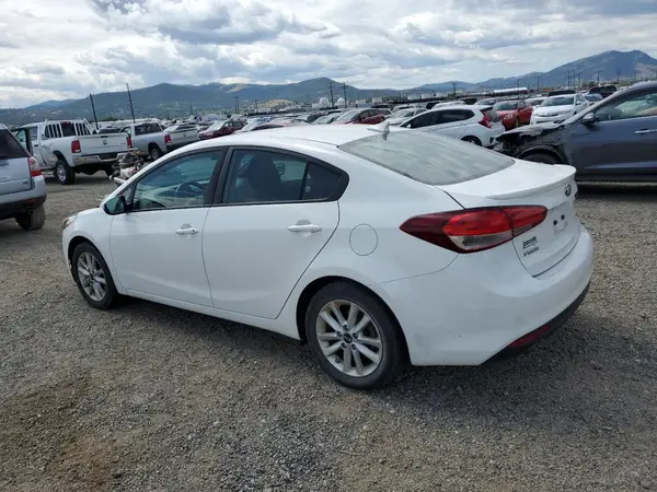 3KPFL4A74HE145081 2017 KIA FORTE - Image 2