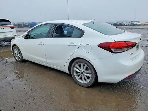 3KPFL4A74HE145310 2017 KIA FORTE - Image 2