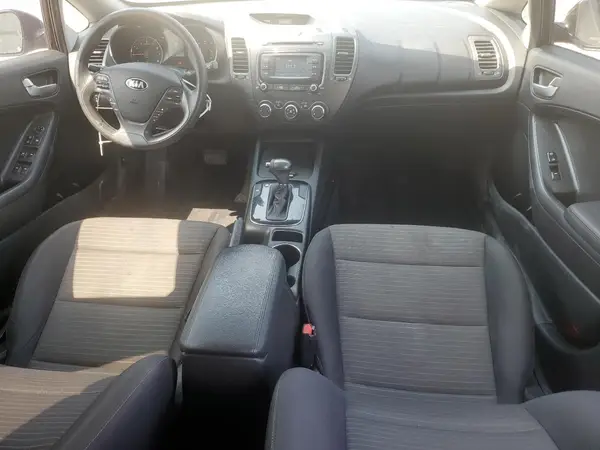 3KPFL4A74HE150944 2017 KIA FORTE - Image 8