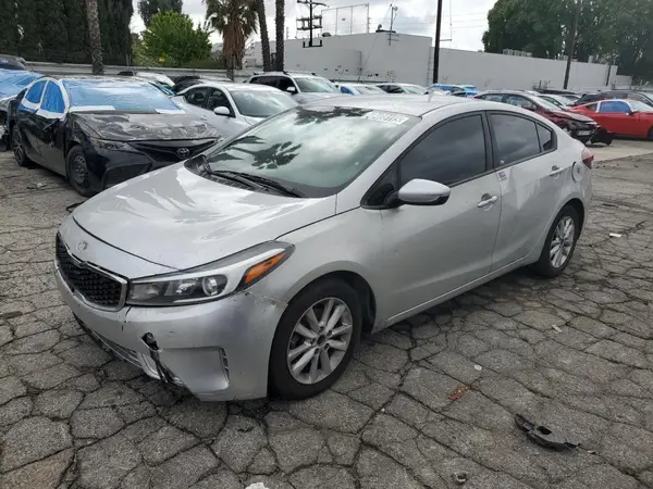 3KPFL4A74HE151592 2017 KIA FORTE - Image 1