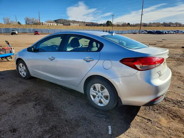 3KPFL4A74HE153892 2017 KIA FORTE - Image 2