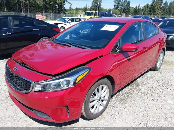 3KPFL4A74HE155819 2017 KIA FORTE - Image 2