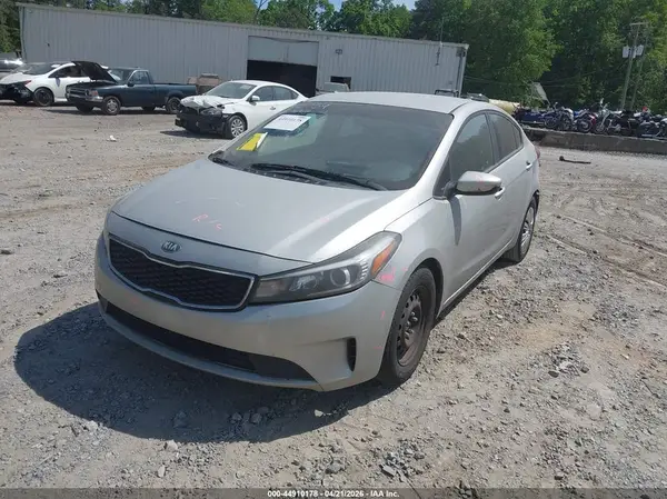 3KPFL4A74HE160759 2017 KIA FORTE - Image 2