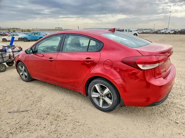 3KPFL4A74JE162906 2018 KIA FORTE - Image 2