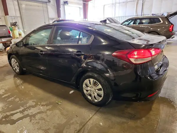 3KPFL4A74JE164011 2018 KIA FORTE - Image 2