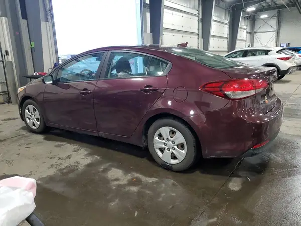 3KPFL4A74JE164168 2018 KIA FORTE - Image 2