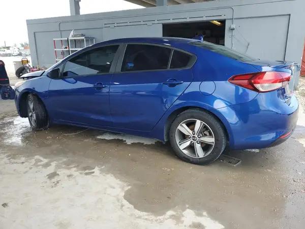 3KPFL4A74JE164414 2018 KIA FORTE - Image 2