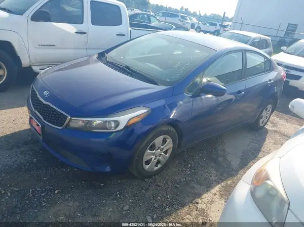 3KPFL4A74JE164980 2018 KIA FORTE - Image 2