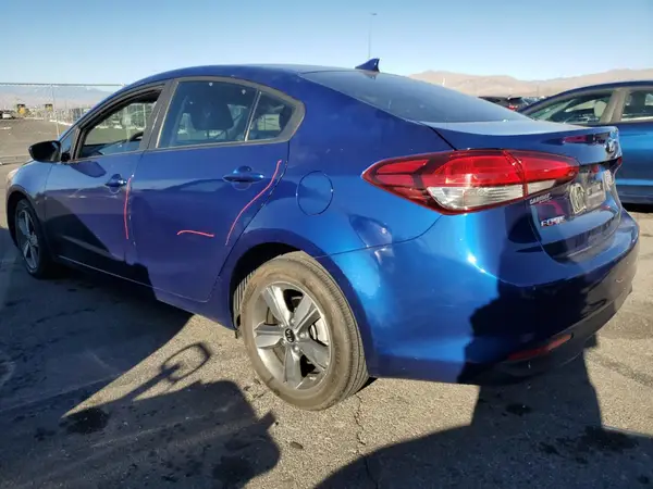 3KPFL4A74JE169127 2018 KIA FORTE - Image 2