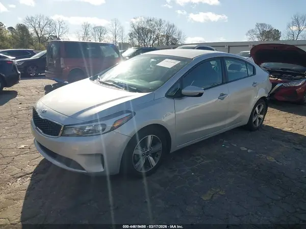 3KPFL4A74JE170021 2018 KIA FORTE - Image 2