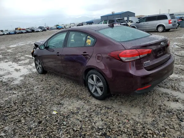 3KPFL4A74JE170133 2018 KIA FORTE - Image 2
