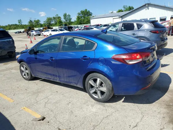 3KPFL4A74JE174263 2018 KIA FORTE - Image 2
