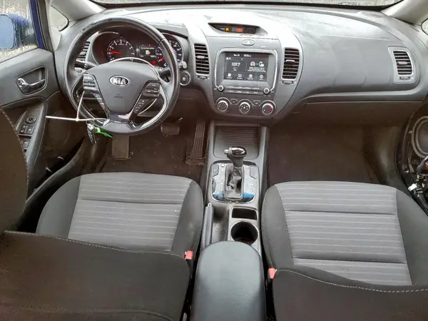 3KPFL4A74JE175171 2018 KIA FORTE - Image 8