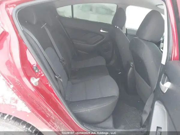 3KPFL4A74JE179785 2018 KIA FORTE - Image 8