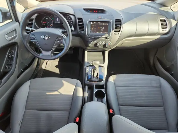 3KPFL4A74JE180743 2018 KIA FORTE - Image 8