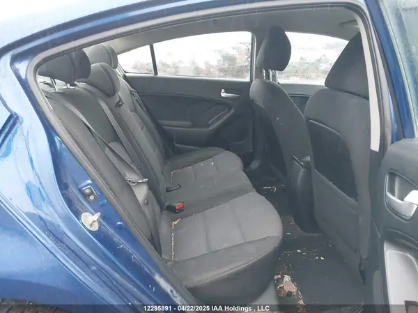 3KPFL4A74JE186901 2018 KIA FORTE - Image 8