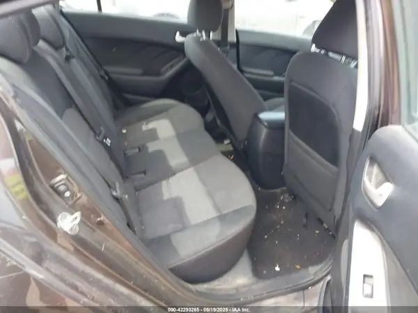 3KPFL4A74JE190494 2018 KIA FORTE - Image 8