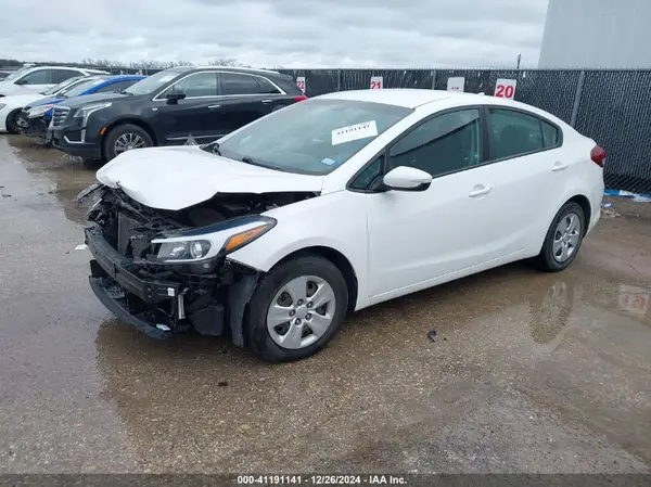 3KPFL4A74JE191306 2018 KIA FORTE - Image 2