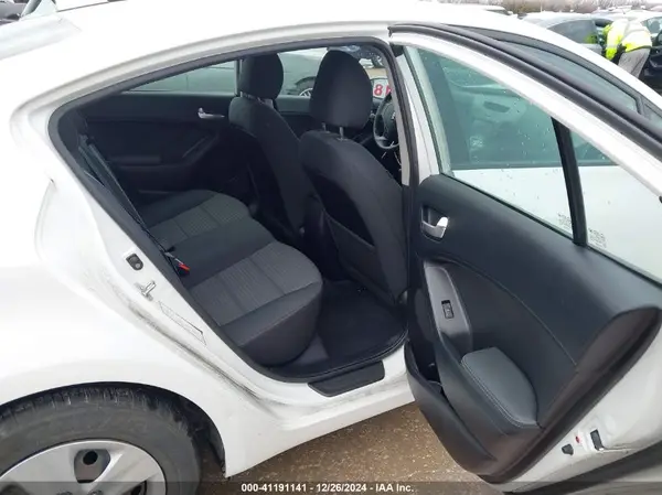 3KPFL4A74JE191306 2018 KIA FORTE - Image 8