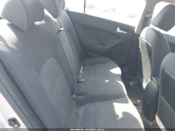 3KPFL4A74JE194013 2018 KIA FORTE - Image 8