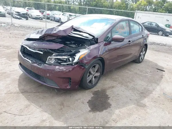 3KPFL4A74JE194447 2018 KIA FORTE - Image 2
