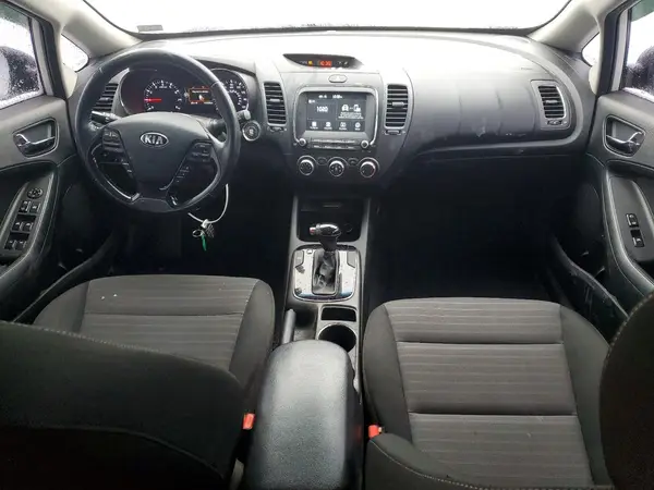 3KPFL4A74JE198112 2018 KIA FORTE - Image 8