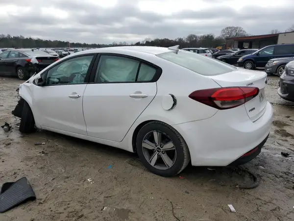 3KPFL4A74JE198904 2018 KIA FORTE - Image 2