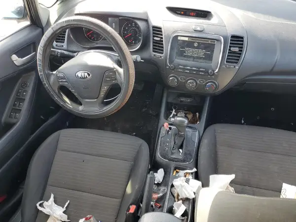 3KPFL4A74JE200716 2018 KIA FORTE - Image 8