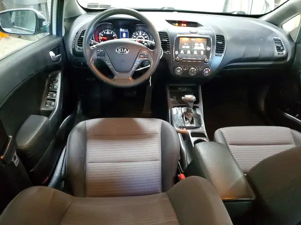 3KPFL4A74JE201008 2018 KIA FORTE - Image 8