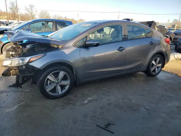 3KPFL4A74JE202689 2018 KIA FORTE - Image 1