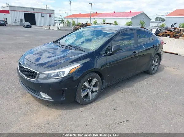 3KPFL4A74JE203227 2018 KIA FORTE - Image 2