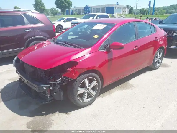 3KPFL4A74JE203440 2018 KIA FORTE - Image 2