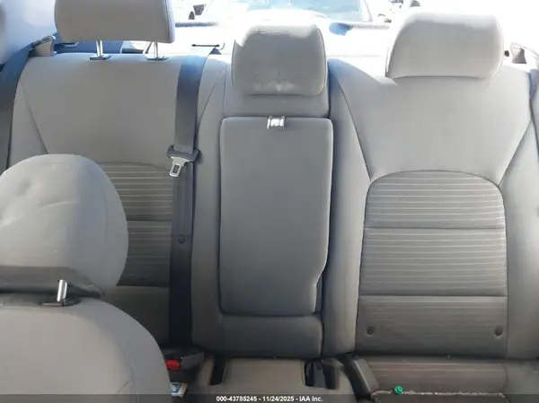 3KPFL4A74JE213224 2018 KIA FORTE - Image 8