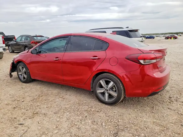 3KPFL4A74JE217905 2018 KIA FORTE - Image 2