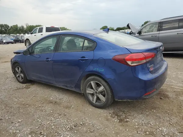 3KPFL4A74JE220075 2018 KIA FORTE - Image 2