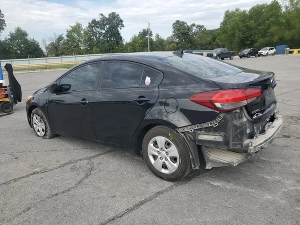 3KPFL4A74JE220478 2018 KIA FORTE - Image 2