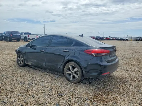 3KPFL4A74JE226409 2018 KIA FORTE - Image 2