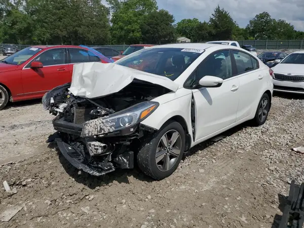 3KPFL4A74JE227835 2018 KIA FORTE - Image 1