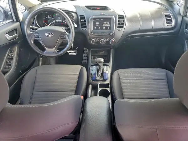 3KPFL4A74JE231173 2018 KIA FORTE - Image 8