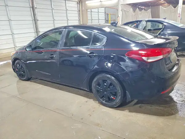 3KPFL4A74JE234252 2018 KIA FORTE - Image 2