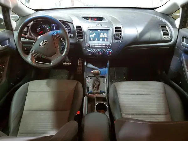 3KPFL4A74JE234252 2018 KIA FORTE - Image 8