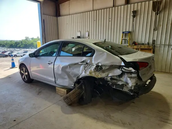 3KPFL4A74JE239841 2018 KIA FORTE - Image 2