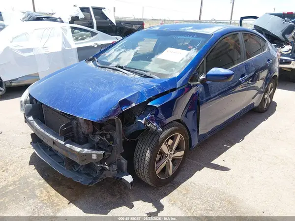 3KPFL4A74JE242948 2018 KIA FORTE - Image 2
