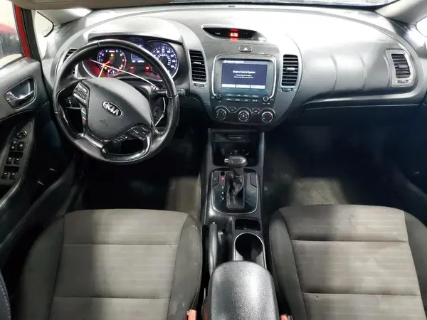 3KPFL4A74JE243114 2018 KIA FORTE - Image 8