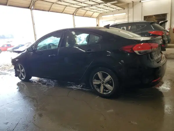 3KPFL4A74JE244201 2018 KIA FORTE - Image 2