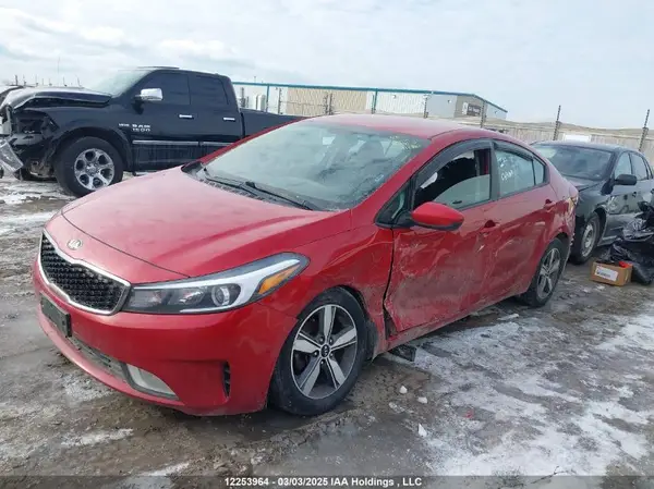 3KPFL4A74JE246093 2018 KIA FORTE - Image 2