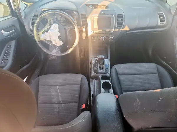 3KPFL4A74JE250466 2018 KIA FORTE - Image 8